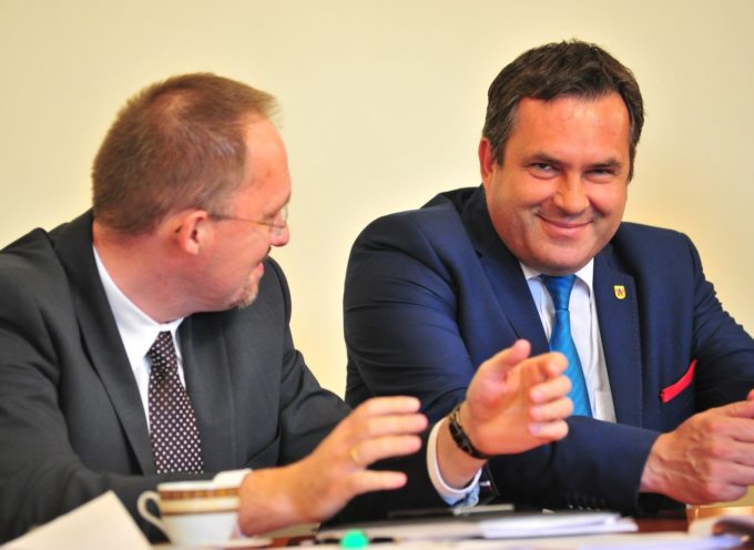 Burmistrz Jarocina zostaje – referendum niewiążące